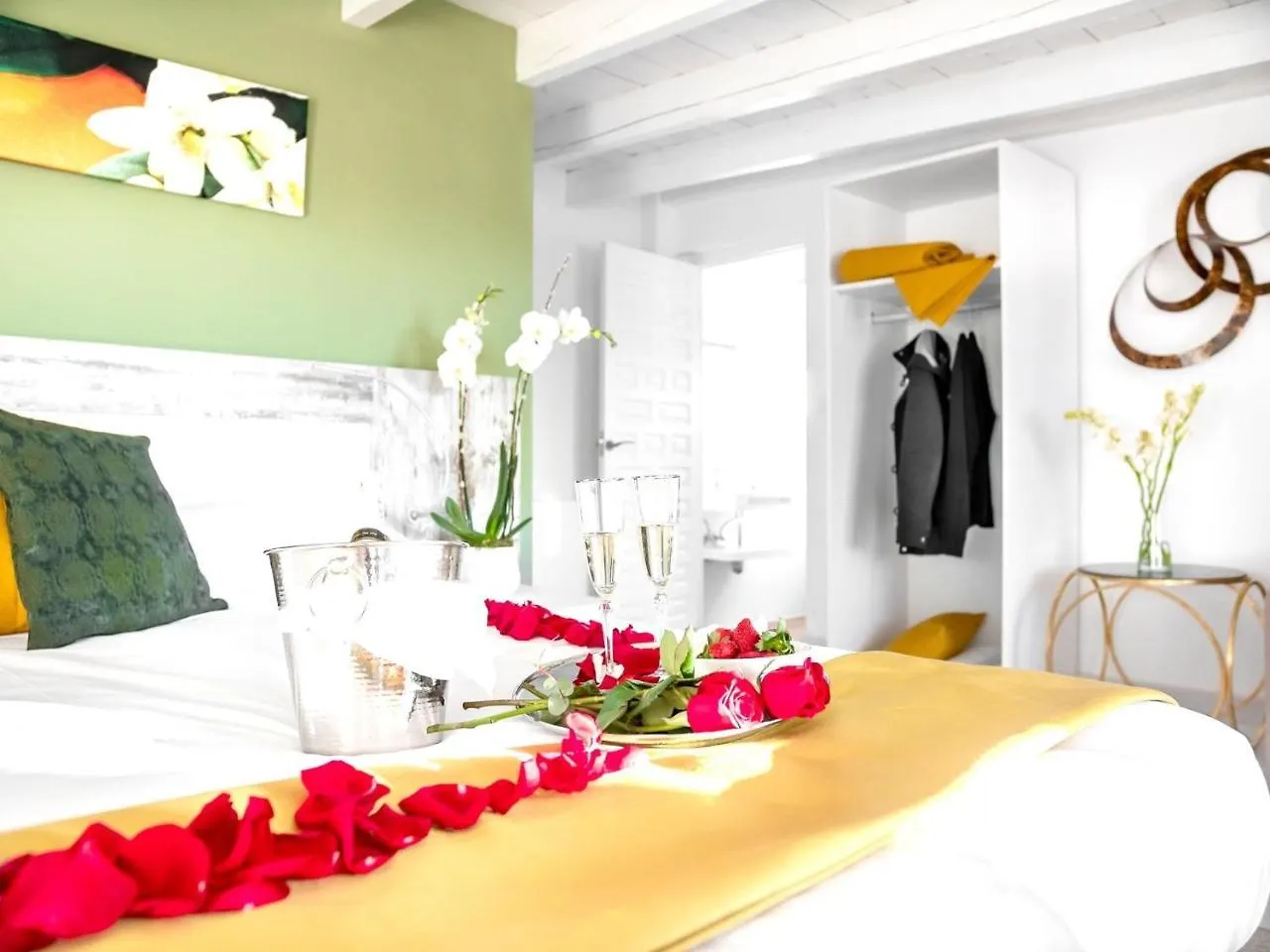 Villa With 6 Bedrooms In Marbella, With Wonderful Sea View, Private Pool, Fur... 0*, Marbella Spain