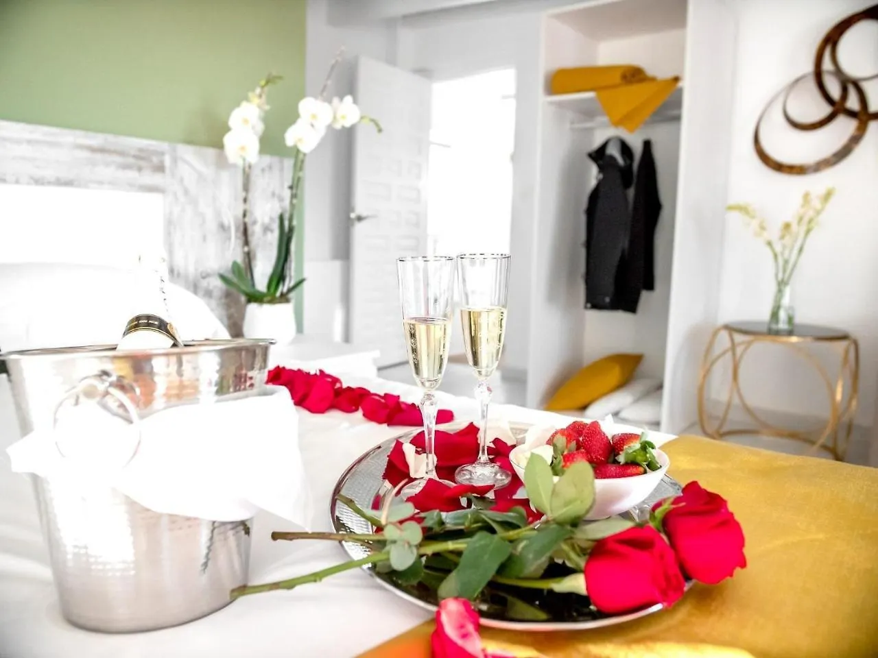 Villa With 6 Bedrooms In Marbella, With Wonderful Sea View, Private Pool, Fur... Spagna