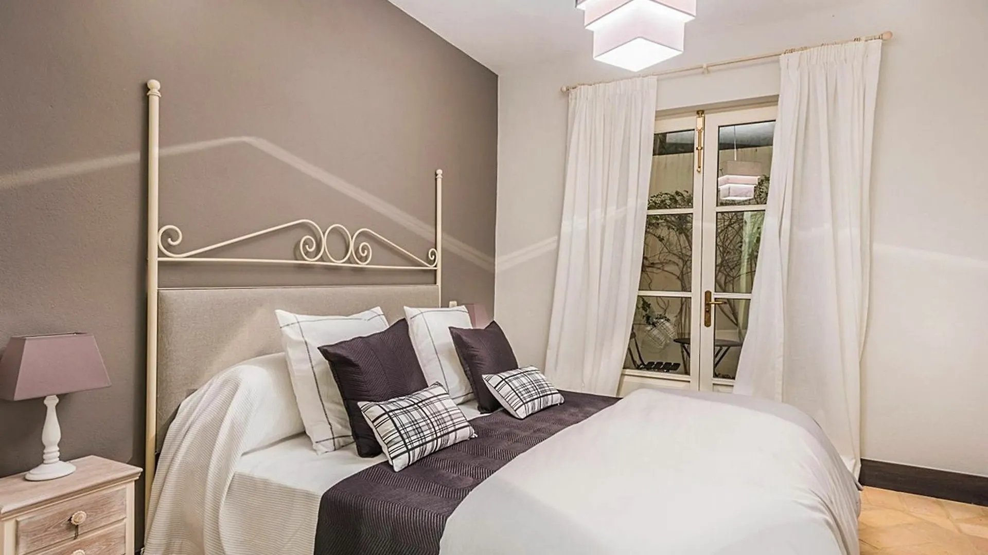 Διαμέρισμα Villa With 6 Bedrooms In Marbella, With Wonderful Sea View, Private Pool, Fur...
